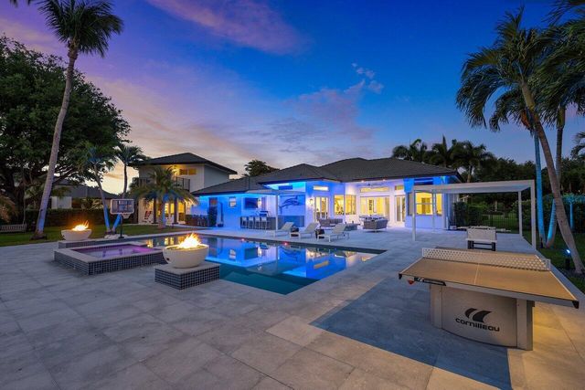 8331 Sawpine Road, Delray Beach, FL 33446