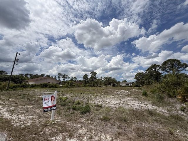 407 Wells AVE, Lehigh Acres, FL 33972