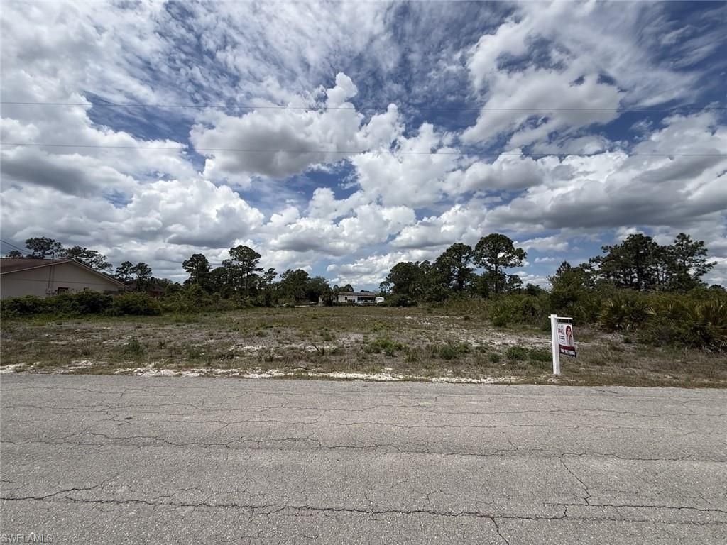 407 Wells AVE, Lehigh Acres, FL 33972