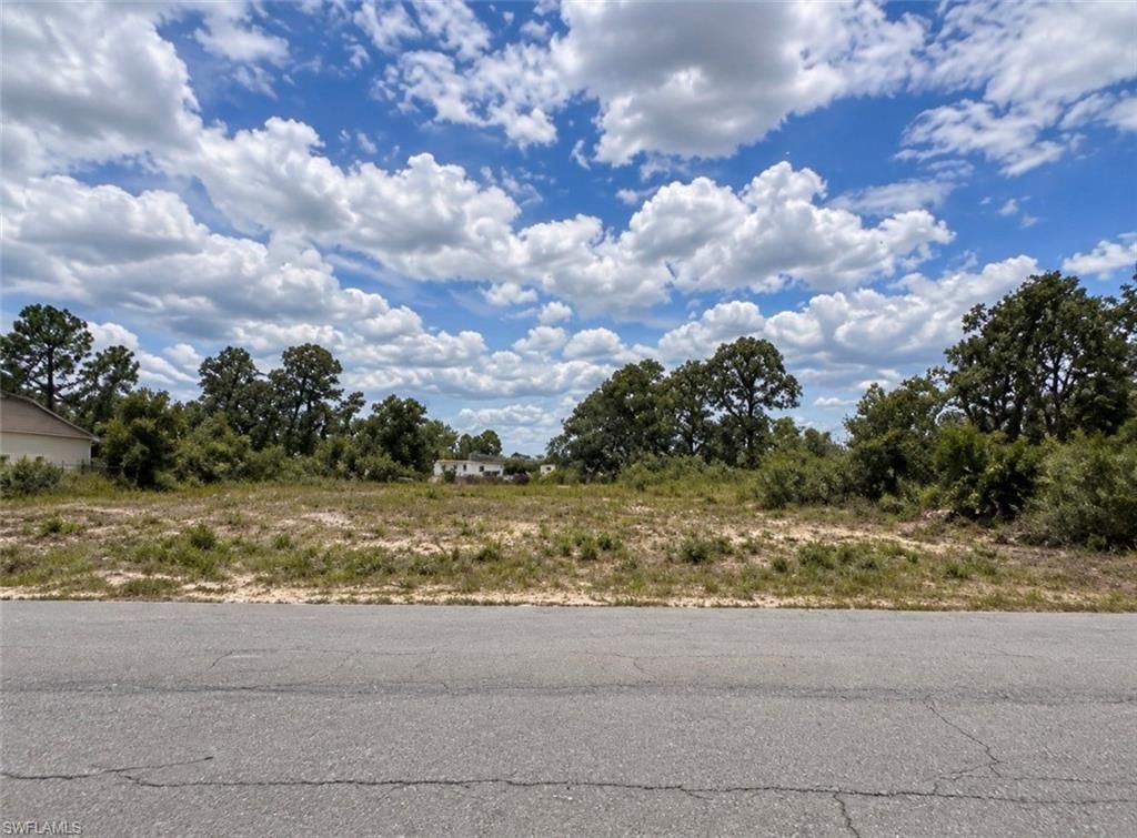 407 Wells AVE, LEHIGH ACRES, FL 33972 — photo 2