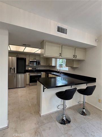 9213 Independence Way, North Hills, CA 91343