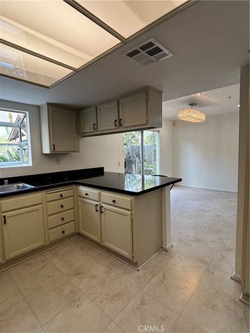 9213 Independence Way, North Hills, CA 91343