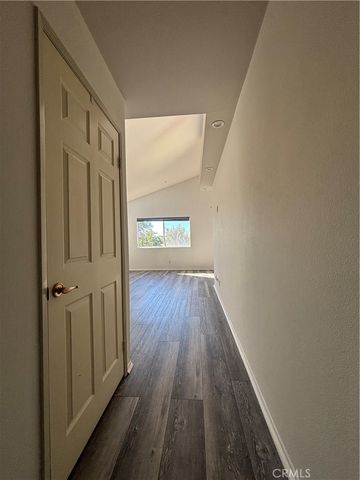 9213 Independence Way, North Hills, CA 91343