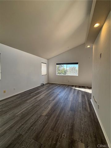 9213 Independence Way, North Hills, CA 91343