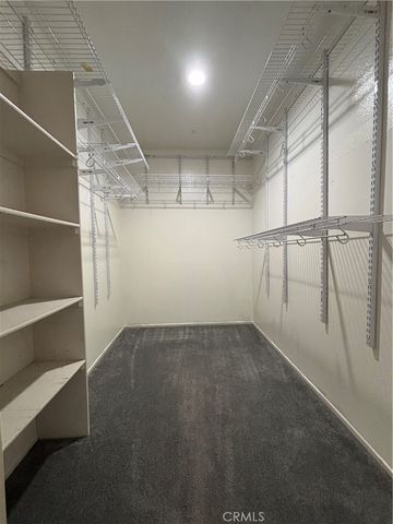 9213 Independence Way, North Hills, CA 91343