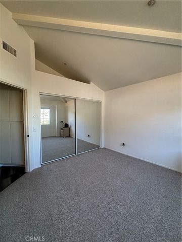 9213 Independence Way, North Hills, CA 91343