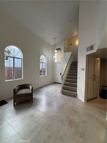 9213 Independence Way, North Hills, CA 91343