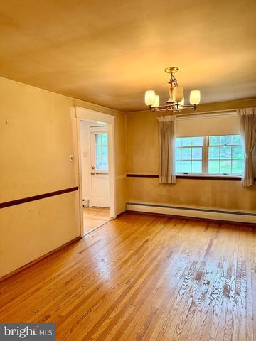31 REMBRANDT LN, Southampton, PA 18966
