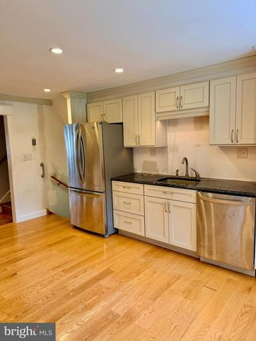 31 REMBRANDT LN, Southampton, PA 18966