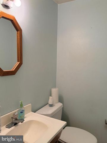 31 REMBRANDT LN, Southampton, PA 18966