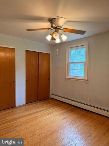31 REMBRANDT LN, Southampton, PA 18966