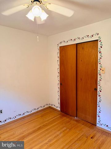 31 REMBRANDT LN, Southampton, PA 18966