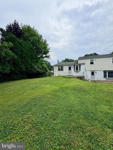 31 REMBRANDT LN, Southampton, PA 18966