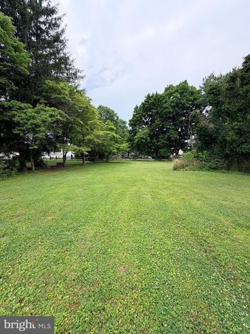 31 REMBRANDT LN, Southampton, PA 18966