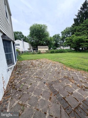 31 REMBRANDT LN, Southampton, PA 18966