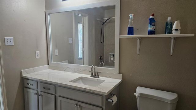 9611 Drummond Cliff, Houston, TX 77064