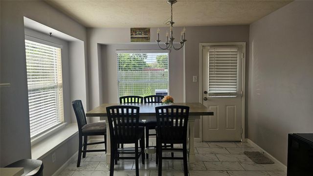 9611 Drummond Cliff, Houston, TX 77064