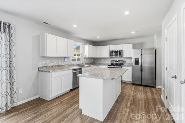 5127 Merwyn Avenue, Charlotte, NC 28215