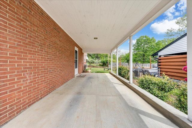 2716 Deerfield RD, Roanoke, VA 24015