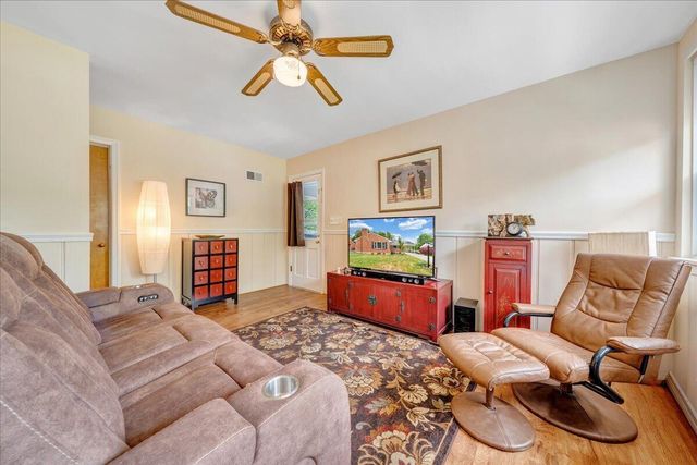 2716 Deerfield RD, Roanoke, VA 24015