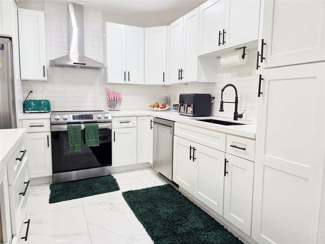 2030 SW 22nd Ave, Fort Lauderdale, FL 33312