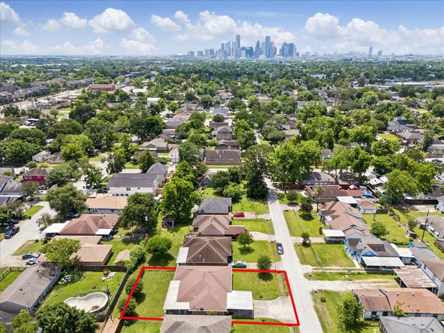 4620 Averill Street, Houston, TX 77009