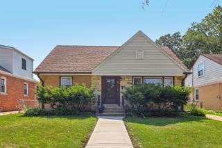 823 Rowe Avenue, Park Ridge, IL 60068