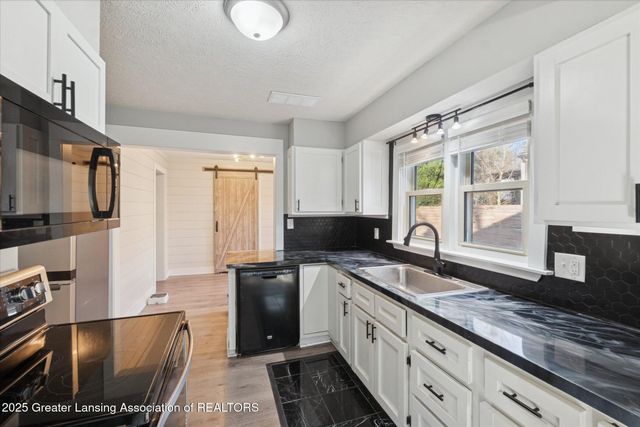 2250 Seminole Drive, Okemos, MI 48864