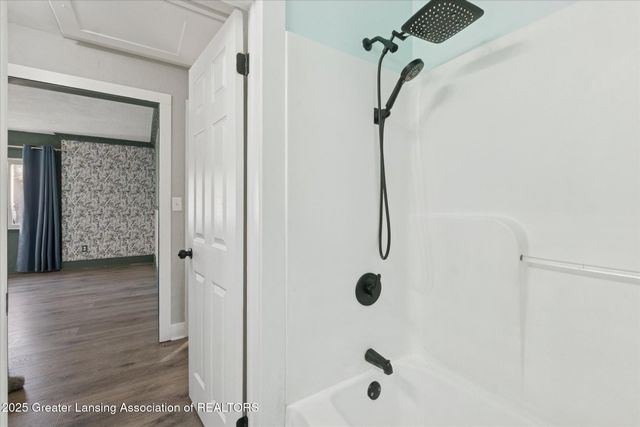 2250 Seminole Drive, Okemos, MI 48864