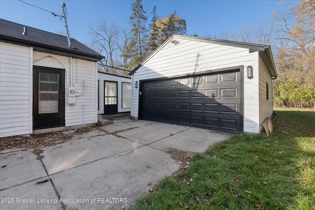 2250 Seminole Drive, Okemos, MI 48864