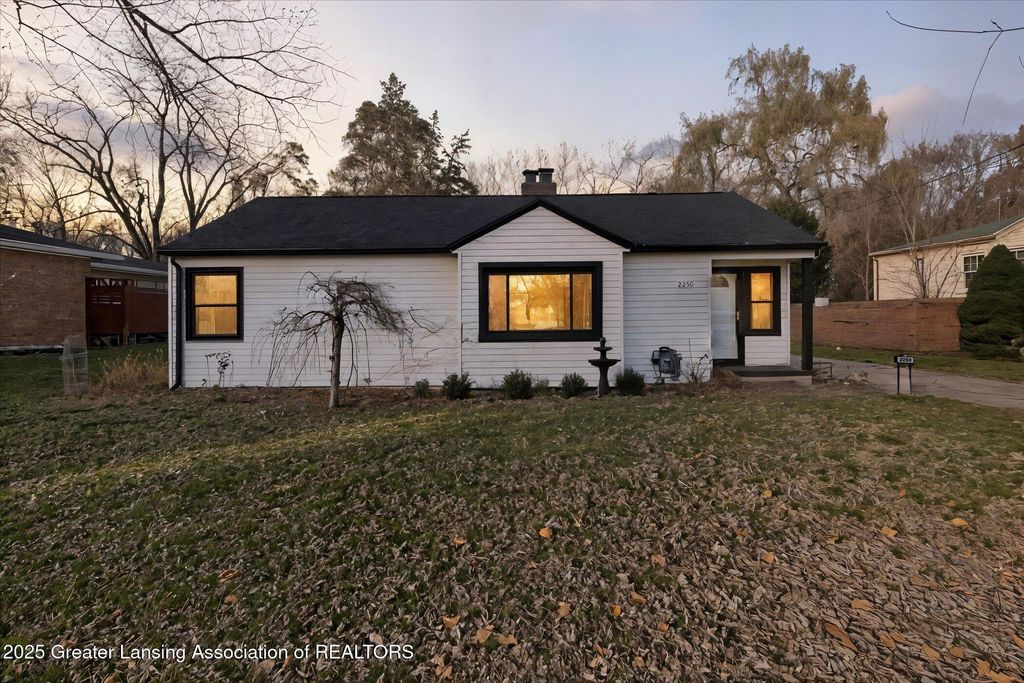 2250 Seminole Drive, Okemos, MI 48864