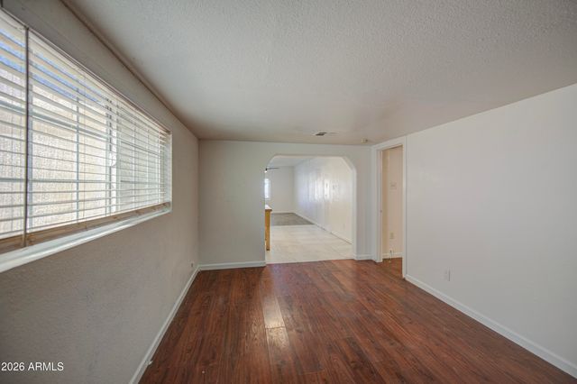 6071 W OSBORN Road, Phoenix, AZ 85033