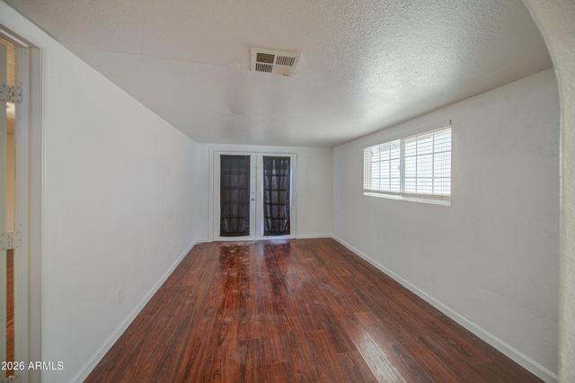 6071 W OSBORN Road, Phoenix, AZ 85033