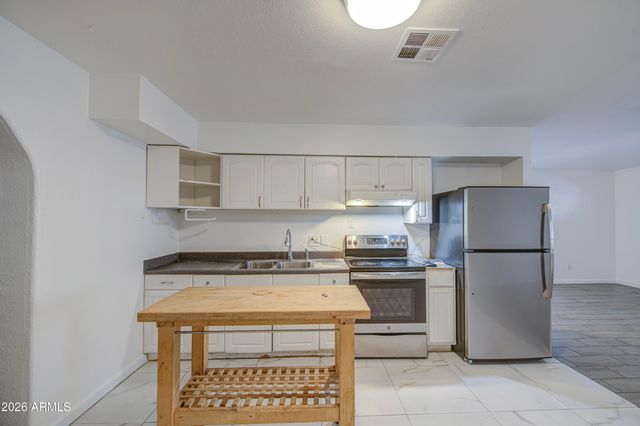 6071 W OSBORN Road, Phoenix, AZ 85033