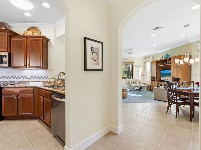 11090 CAMPAZZO DRIVE, Venice, FL 34292