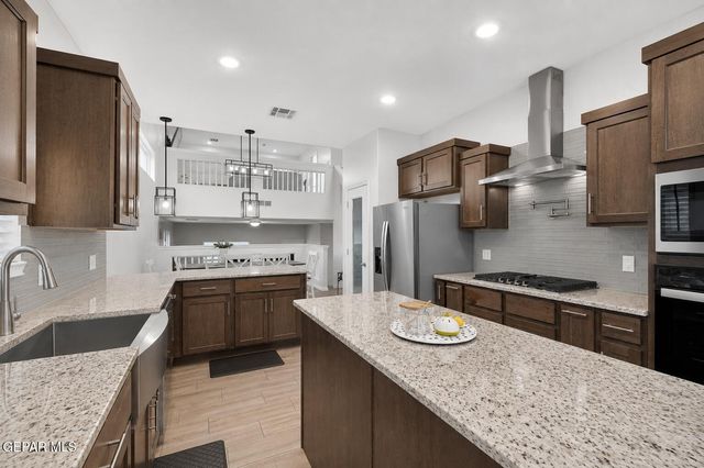 13648 GLEN VISTA Lane, Horizon City, TX 79928