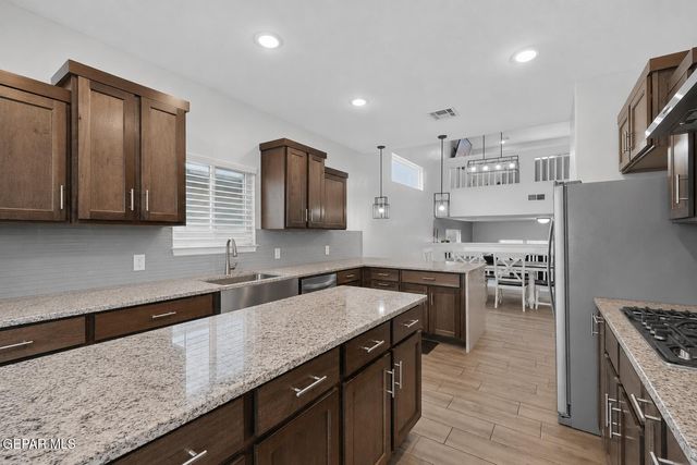 13648 GLEN VISTA Lane, Horizon City, TX 79928