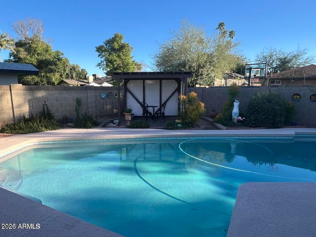1701 E JULIE Drive, Tempe, AZ 85283 — exterior