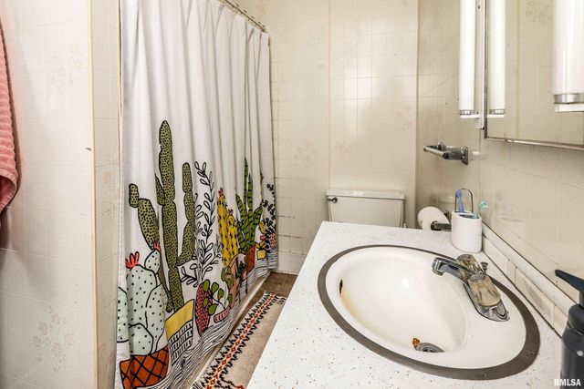 501 S BUCHANAN Street, Marion, IL 62959