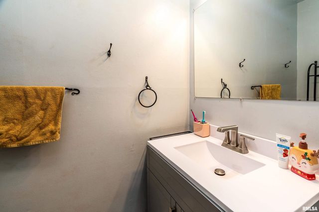 501 S BUCHANAN Street, Marion, IL 62959