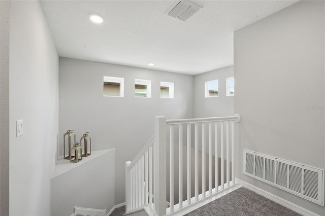 2633 SUNNY PEBBLE LOOP, Zephyrhills, FL 33540