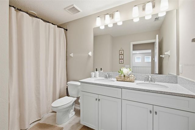 2633 SUNNY PEBBLE LOOP, Zephyrhills, FL 33540
