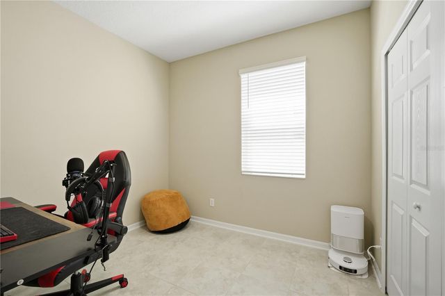 2633 SUNNY PEBBLE LOOP, Zephyrhills, FL 33540