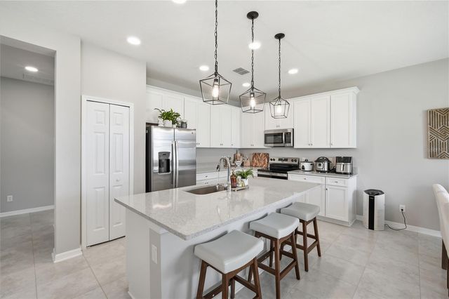 2633 SUNNY PEBBLE LOOP, Zephyrhills, FL 33540