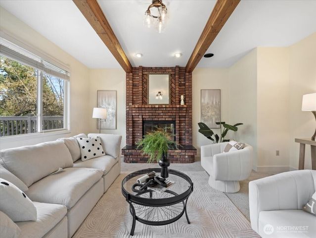 14823 164th Place NE, Woodinville, WA 98072