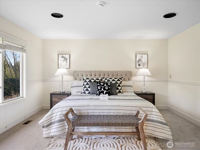 14823 164th Place NE, Woodinville, WA 98072