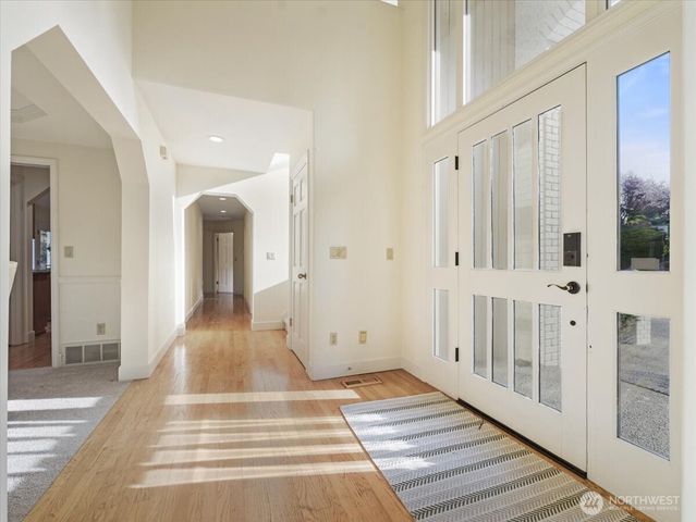 14823 164th Place NE, Woodinville, WA 98072