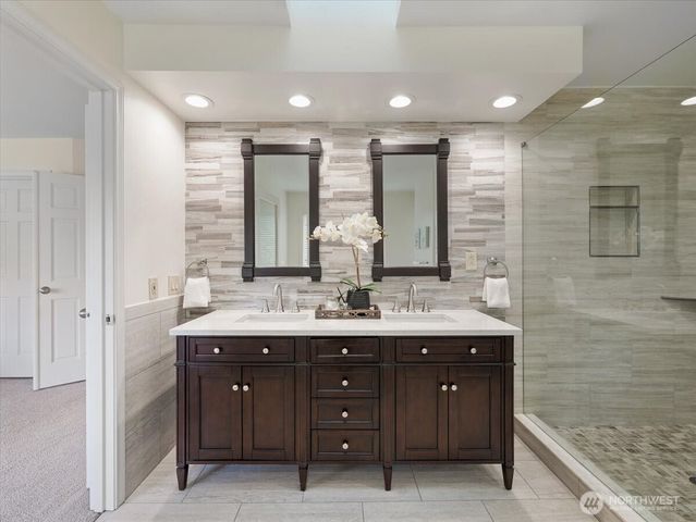 14823 164th Place NE, Woodinville, WA 98072