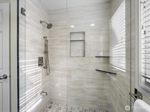 14823 164th Place NE, Woodinville, WA 98072