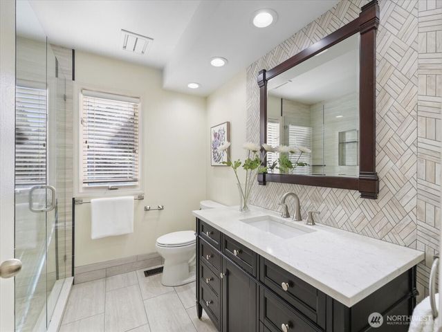 14823 164th Place NE, Woodinville, WA 98072